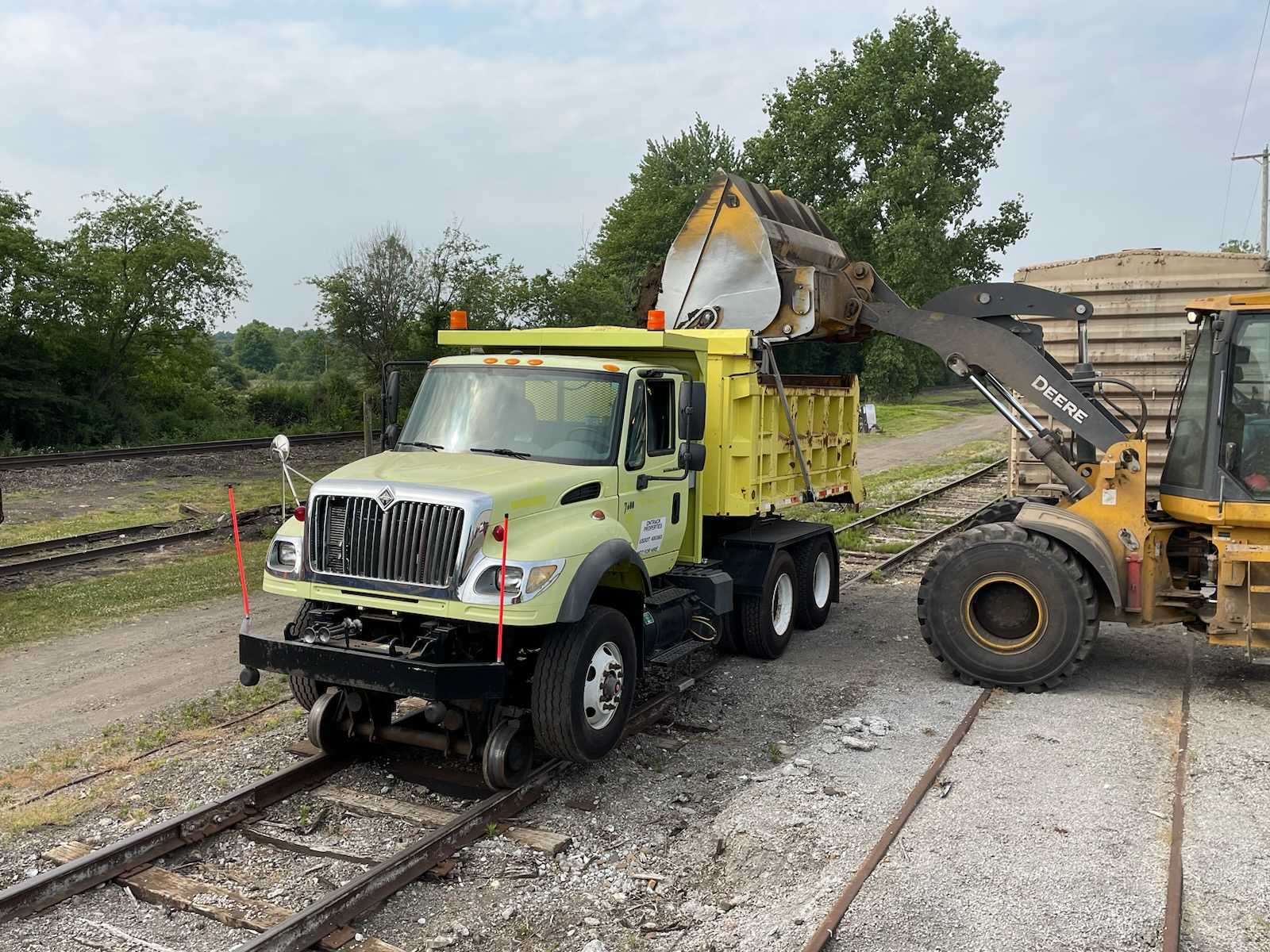 Loading fill for the roadbed