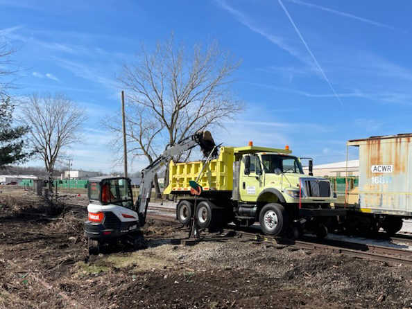 Loading the side dump truck